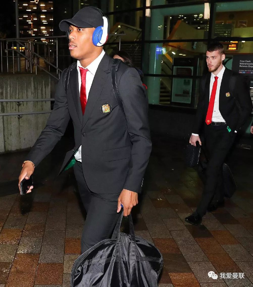 包含穆古鲁扎赛事官方发布出色防守新规,曼联争议不断!的词条 包含穆古鲁扎赛事官方发布出色防守新规,曼联争议不断!的词条